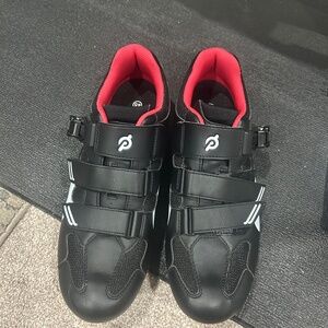 Peloton spin shoes